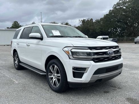 Used 2022 Ford Expedition Limited image 2