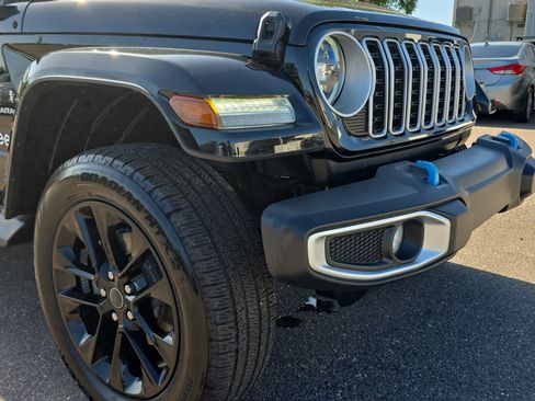 Used 2024 Jeep Wrangler Sahara w/ Safety Group image 11