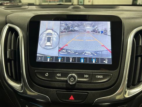 Used 2019 Chevrolet Equinox Premier FWD image 23