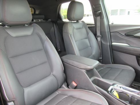 Used 2021 Chevrolet TrailBlazer RS FWD image 9