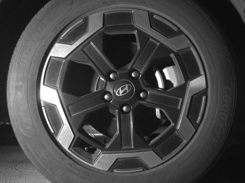 Used 2025 Hyundai Santa Fe SEL AWD/4WD image 16