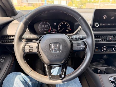 Used 2024 Honda HR-V Sport image 17