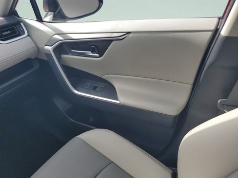 Used 2025 Toyota RAV4 XLE Premium FWD image 13