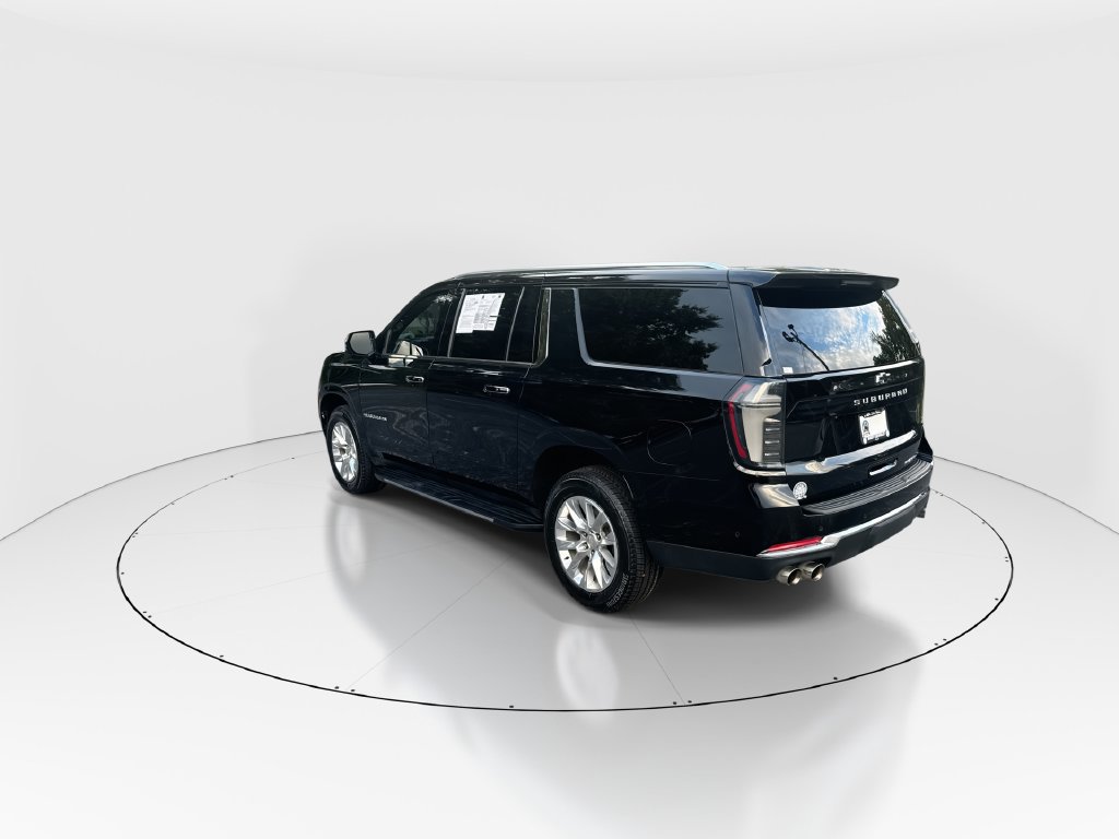 Used 2025 Chevrolet Suburban Premier RWD image 6