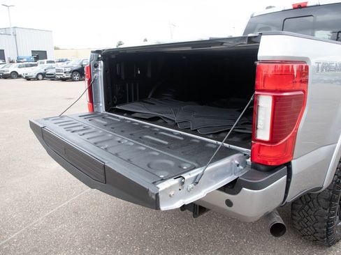 Used 2020 Ford F350 Lariat AWD/4WD image 13