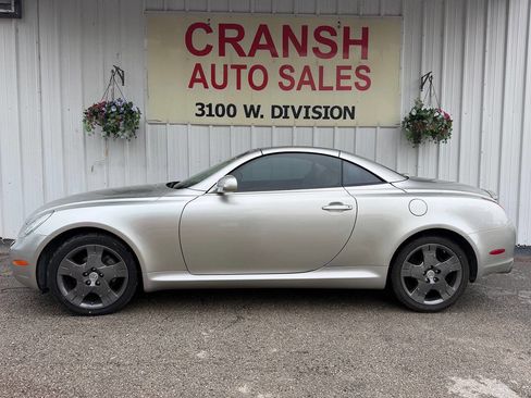 Used 2005 Lexus SC 430 Convertible image 2