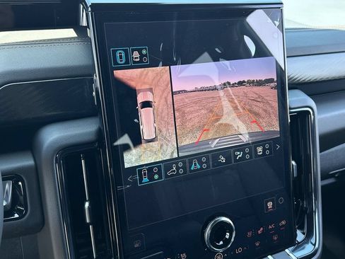 New 2026 GMC Yukon XL AT4 w/ AT4 Premium Plus Package AWD/4WD image 15