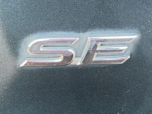 Used 2016 Toyota Camry SE FWD image 32