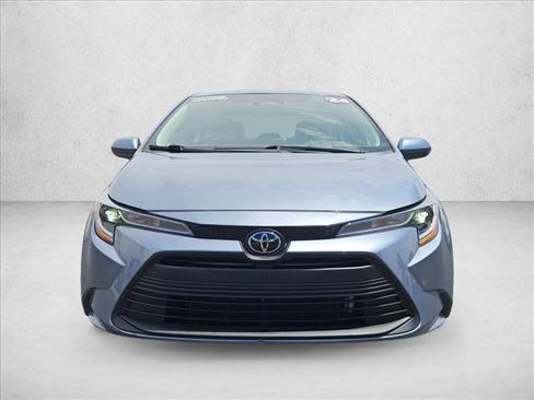 Used 2024 Toyota Corolla LE FWD image 2