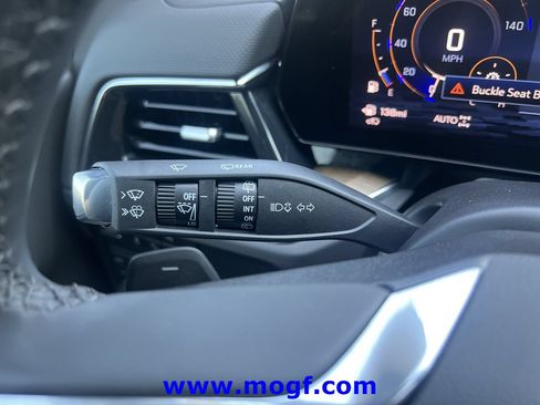 Used 2025 Chevrolet Tahoe High Country AWD/4WD image 12