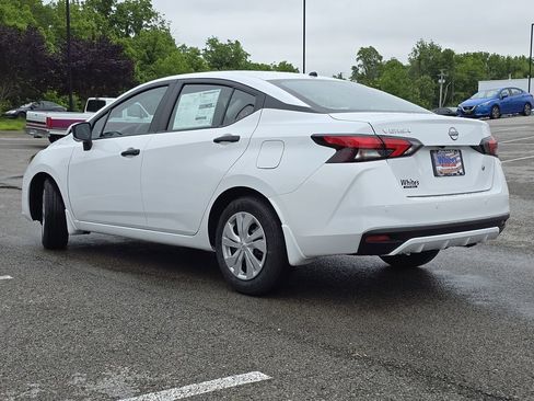 Used 2025 Nissan Versa S w/ Trunk Package image 13