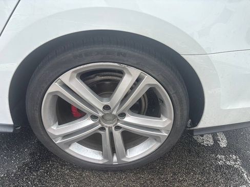 Used 2017 Volkswagen Jetta GLI FWD image 10