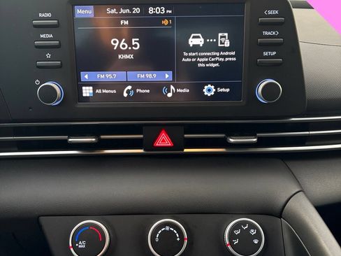 Certified 2024 Hyundai Elantra SE FWD image 14
