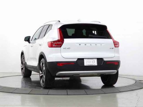 Certified 2023 Volvo XC40 B5 Ultimate w/ Protection Package Premier image 5