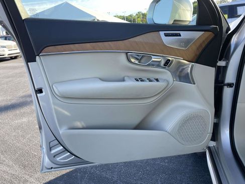 Used 2020 Volvo XC90 T6 Inscription w/ Protection Package Premier AWD/4WD image 14