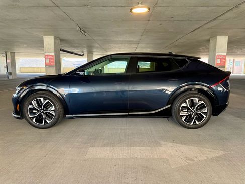 Used 2022 Kia EV6 Wind AWD/4WD image 8
