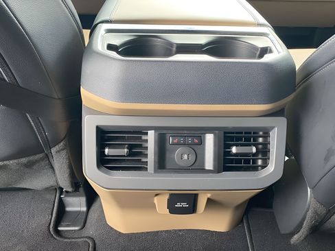 Used 2026 Ford F350 Lariat RWD image 13