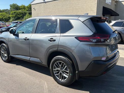 Used 2021 Nissan Rogue S FWD image 3