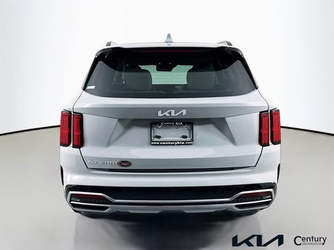 Certified 2023 Kia Sorento SX FWD image 6