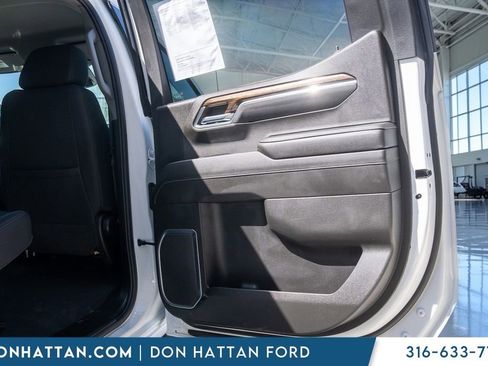 Used 2022 GMC Sierra 1500 SLE image 19