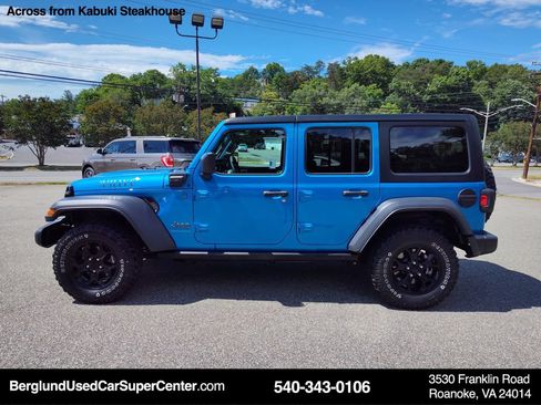 Used 2023 Jeep Wrangler Unlimited w/ Cold Weather Group AWD/4WD image 7