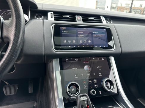 Used 2018 Land Rover Range Rover Sport HSE image 12