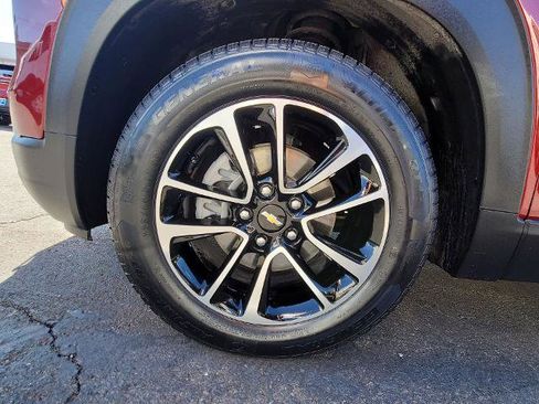 Used 2024 Chevrolet TrailBlazer LT image 30
