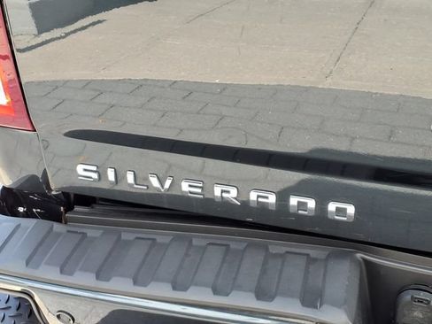 Used 2018 Chevrolet Silverado 1500 LTZ Z71 w/ LTZ Plus Package AWD/4WD image 19