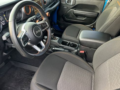 Used 2021 Jeep Gladiator Mojave image 10