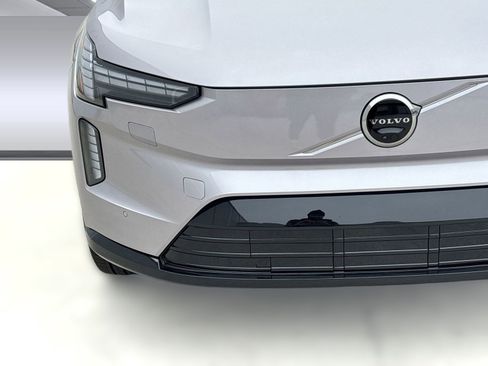 New 2026 Volvo EX90 Plus RWD image 19