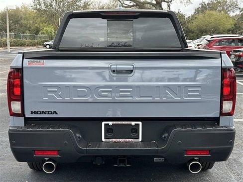New 2026 Honda Ridgeline Black Edition image 4