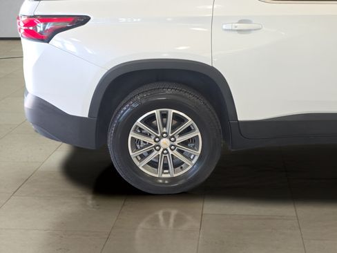 Used 2023 Chevrolet Traverse LT FWD image 30