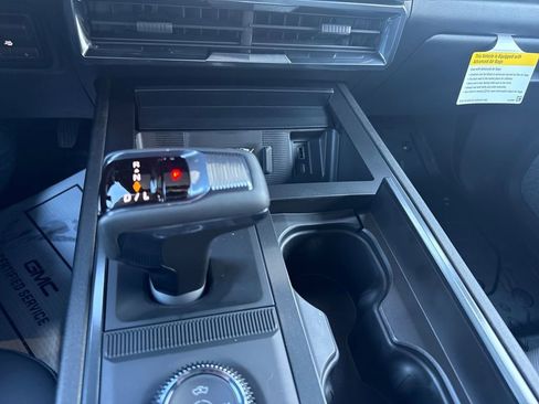 New 2026 GMC Hummer EV 4x4 Crew Cab image 25
