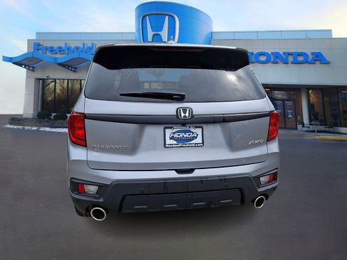 Used 2023 Honda Passport EX-L image 6