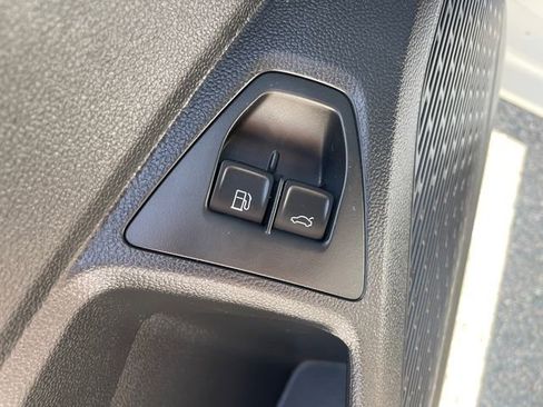 Used 2022 Volkswagen Jetta SE image 25