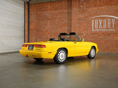 Used 1992 Alfa Romeo Spider Veloce image 7