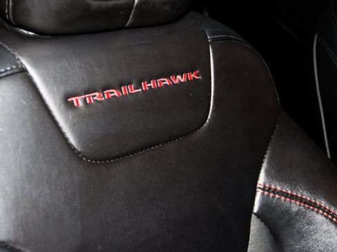 Used 2022 Jeep Cherokee Trailhawk w/ Trailer Tow Group image 63