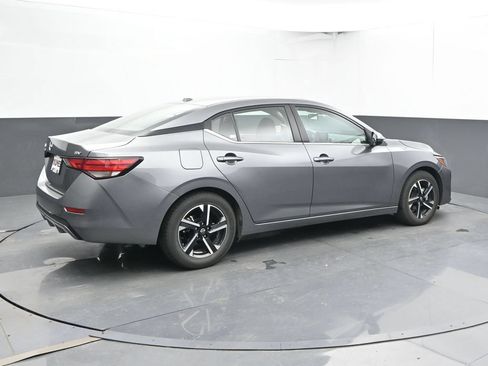 Used 2024 Nissan Sentra SV FWD image 3