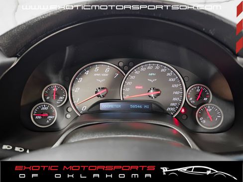 Used 2006 Chevrolet Corvette Convertible w/ Preferred Equipment Group RWD image 28