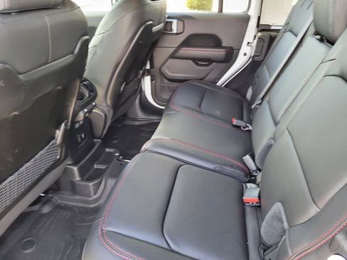 New 2025 Jeep Wrangler Unlimited Rubicon image 13