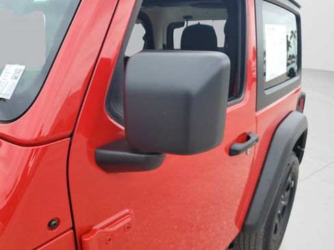 Used 2022 Jeep Wrangler Sport AWD/4WD image 27