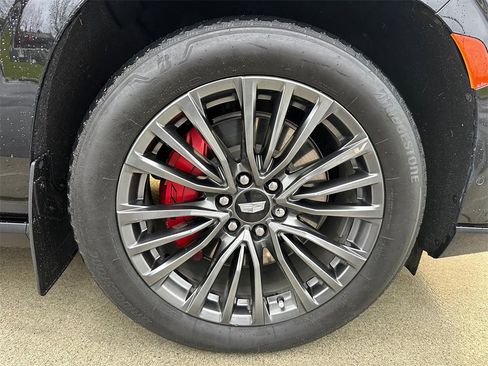 Certified 2023 Cadillac Escalade V w/ Heavy-Duty Trailer Package image 9