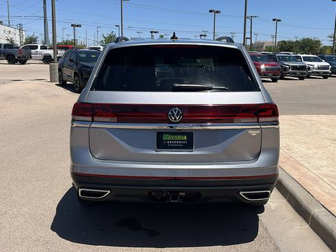 Used 2024 Volkswagen Atlas SE FWD image 7