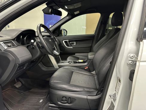Used 2019 Land Rover Discovery Sport SE AWD/4WD image 15