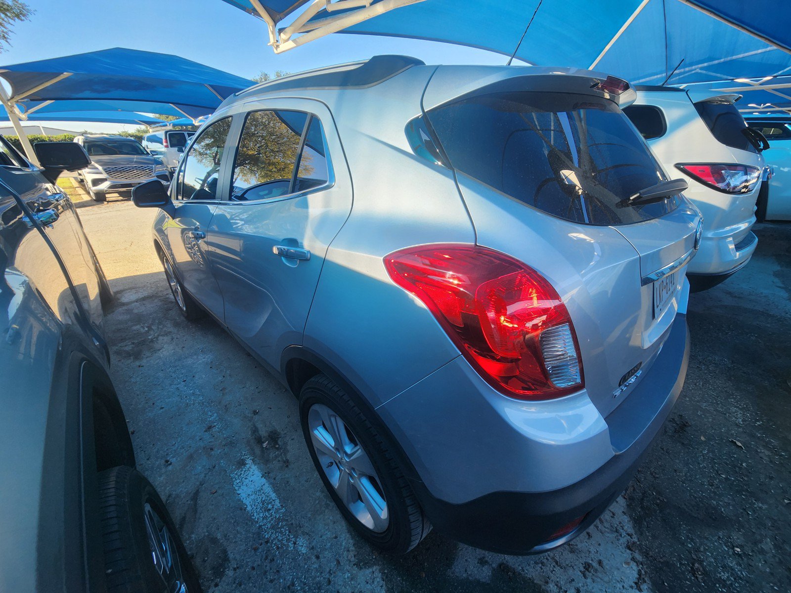 Used 2016 Buick Encore FWD image 3