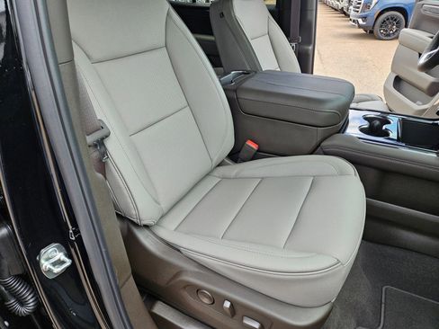 New 2026 GMC Yukon Elevation image 30