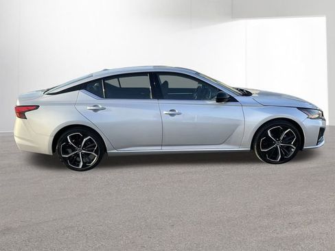 Certified 2024 Nissan Altima 2.5 SR image 33