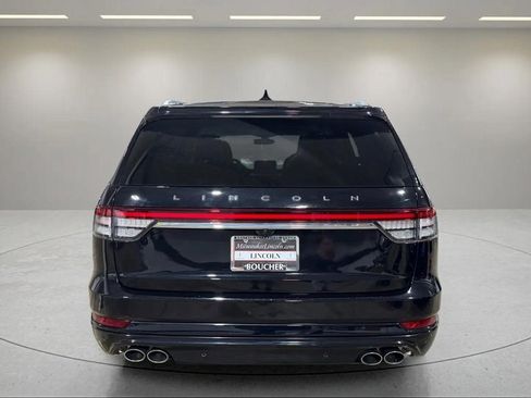 Certified 2022 Lincoln Aviator Grand Touring w/ Equipment Group 301A image 4