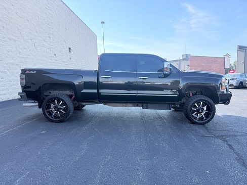 Used 2016 Chevrolet Silverado 2500 LTZ w/ Duramax Plus Package AWD/4WD image 6