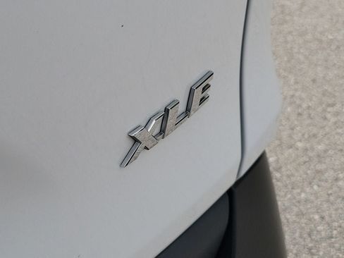 Used 2024 Toyota RAV4 XLE FWD image 7